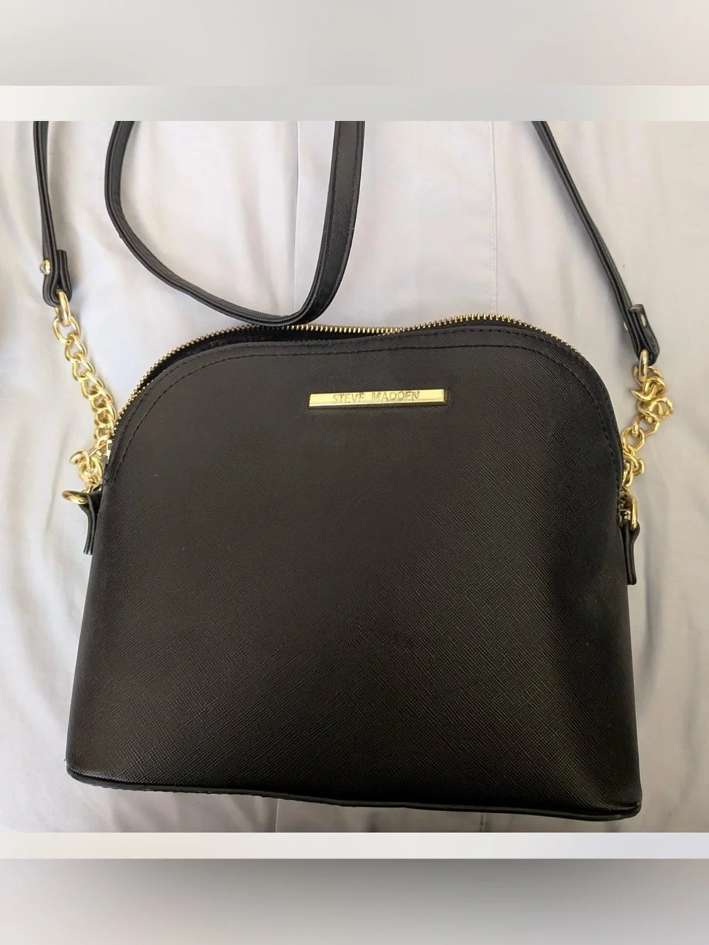 Steve Madden Black Dome Crossbody with Gold Chain